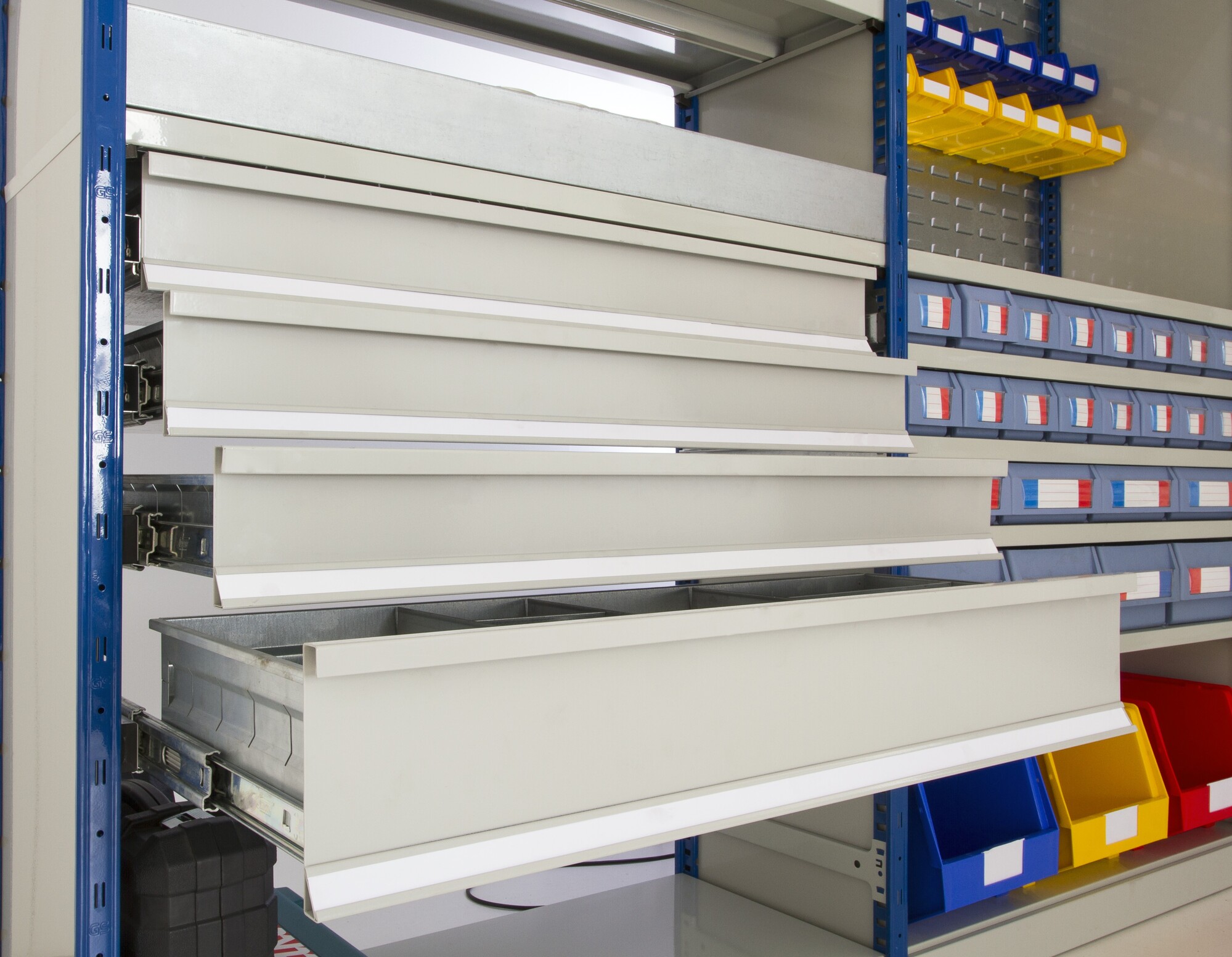 Heavy Duty Boltless Shelving